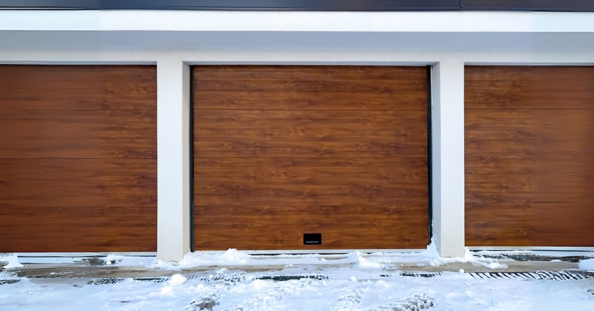 How Humidity and Snow Affect Garage Doors in Vermont